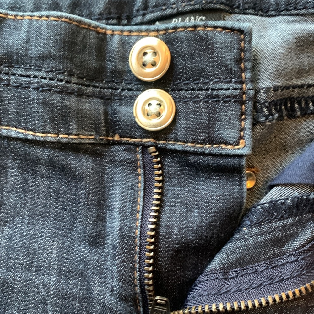 Dark wash wide leg jeans | zipper and button details - Picture 2 of 5